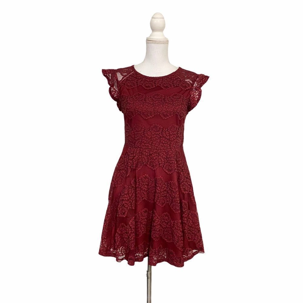 Medium City Studio Maroon Casual Mini Lace Dress